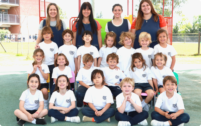 graduates/kinder/gr-kinder_2.png